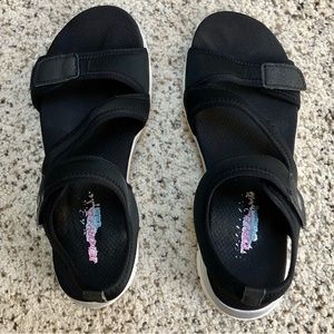 Pre-owned Skechers Ankle Strap Sandals Size 8